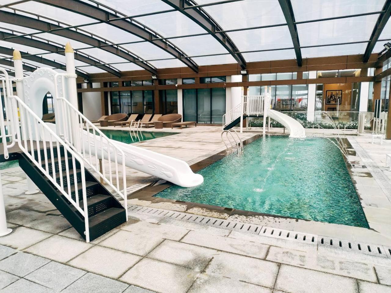 Hi-Home Suites - Vinhomes Metropolis Ханой Екстер'єр фото