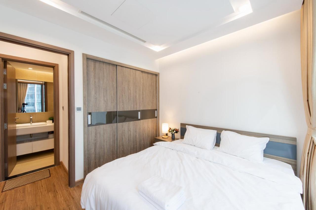 Hi-Home Suites - Vinhomes Metropolis Ханой Екстер'єр фото