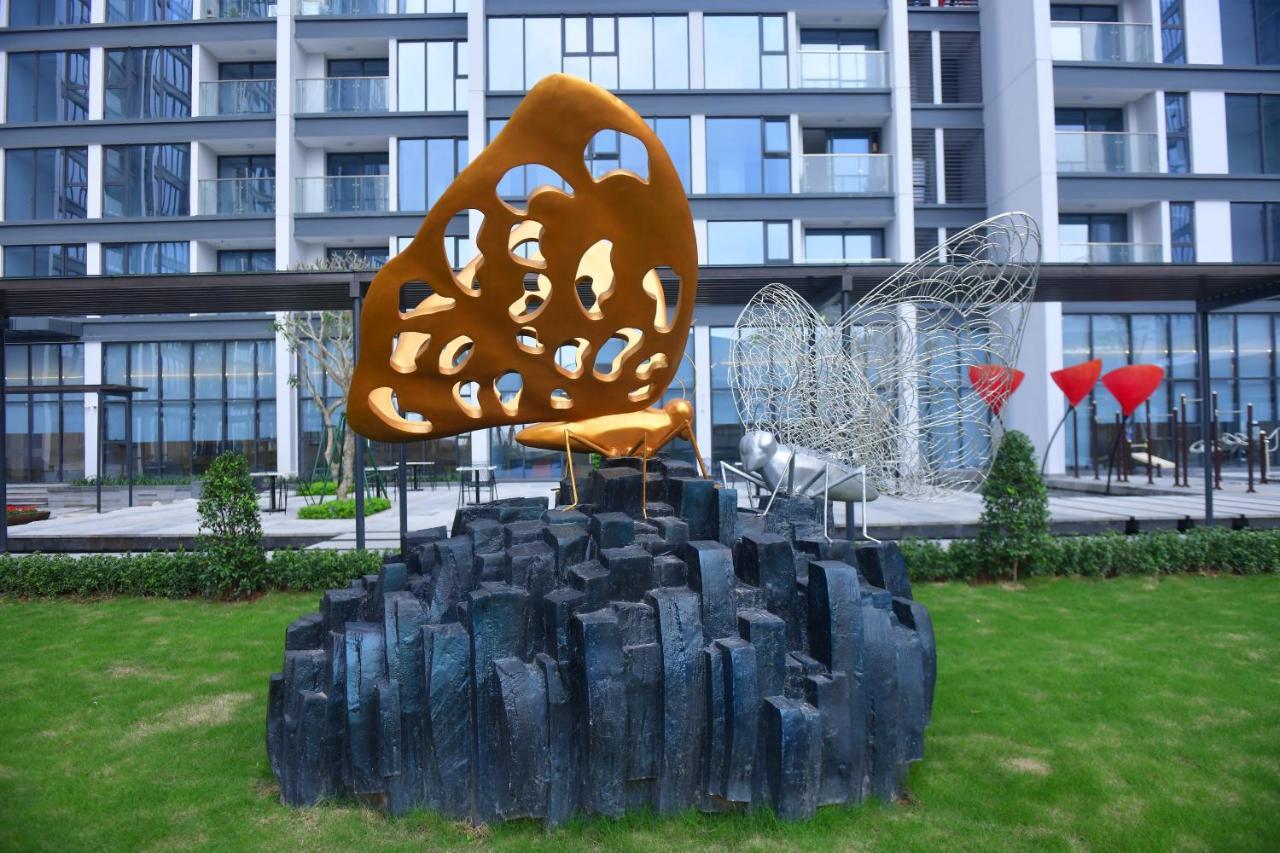 Hi-Home Suites - Vinhomes Metropolis Ханой Екстер'єр фото