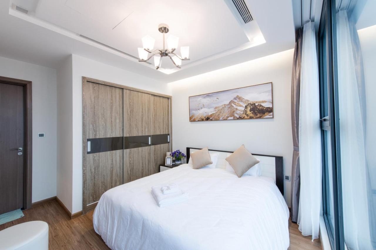 Hi-Home Suites - Vinhomes Metropolis Ханой Екстер'єр фото