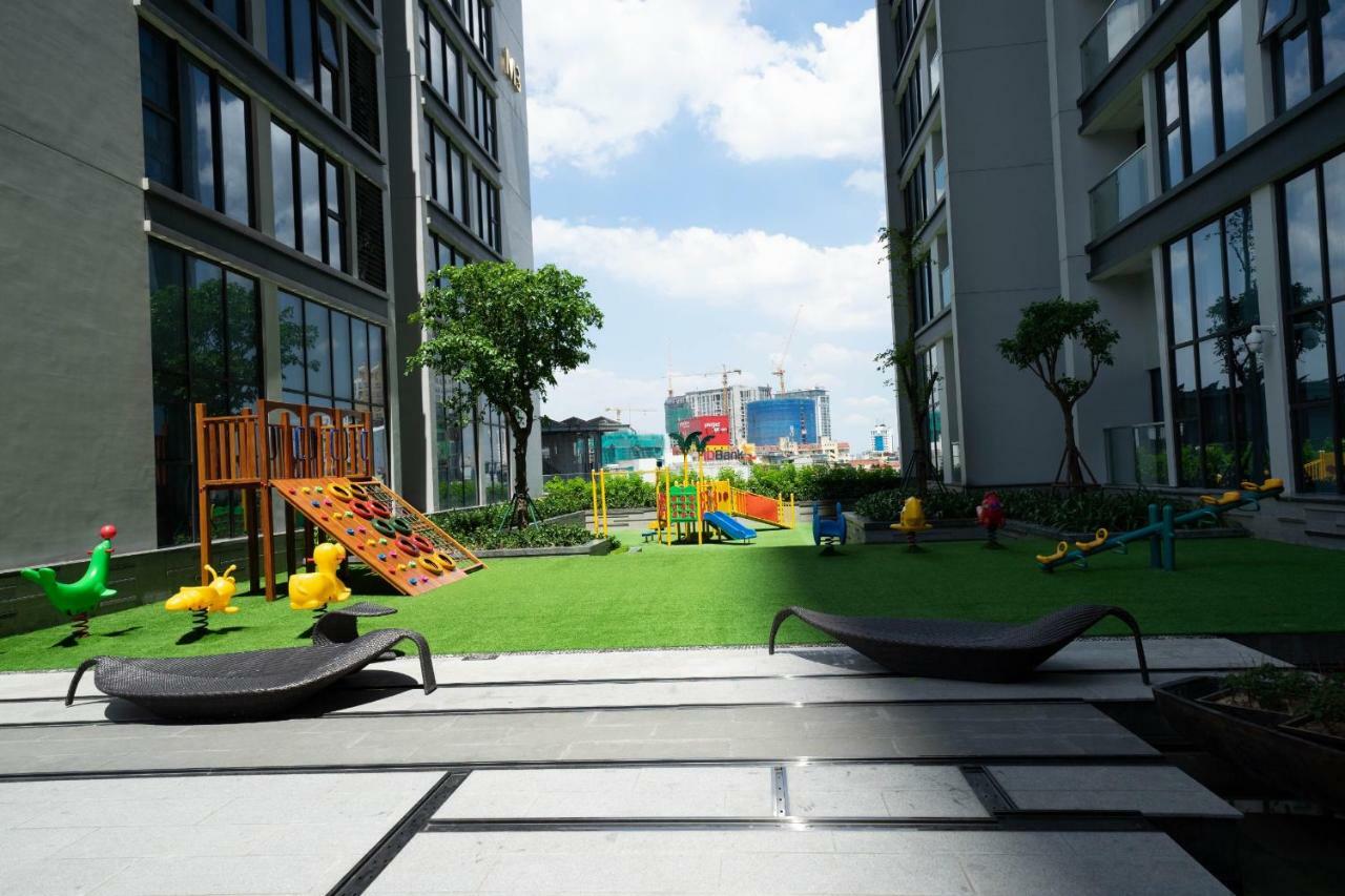 Hi-Home Suites - Vinhomes Metropolis Ханой Екстер'єр фото